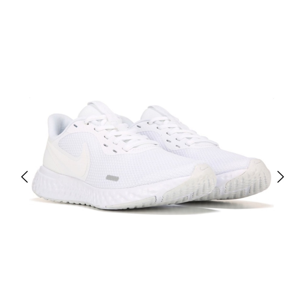 Nike Women's Revolution 5 Running Shoe
